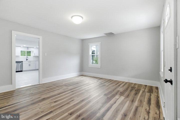 357 Spring St Property Photo 11