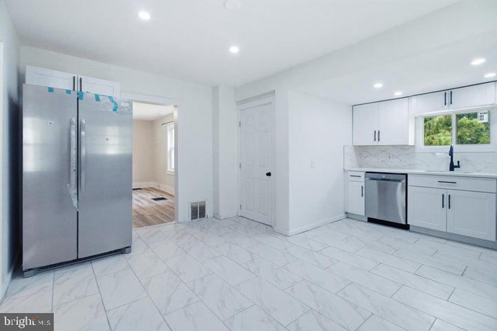 357 Spring St Property Photo 16