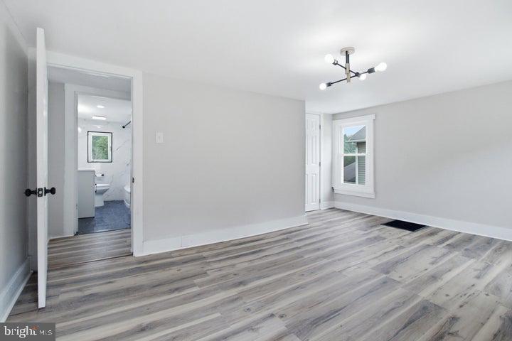 357 Spring St Property Photo 20