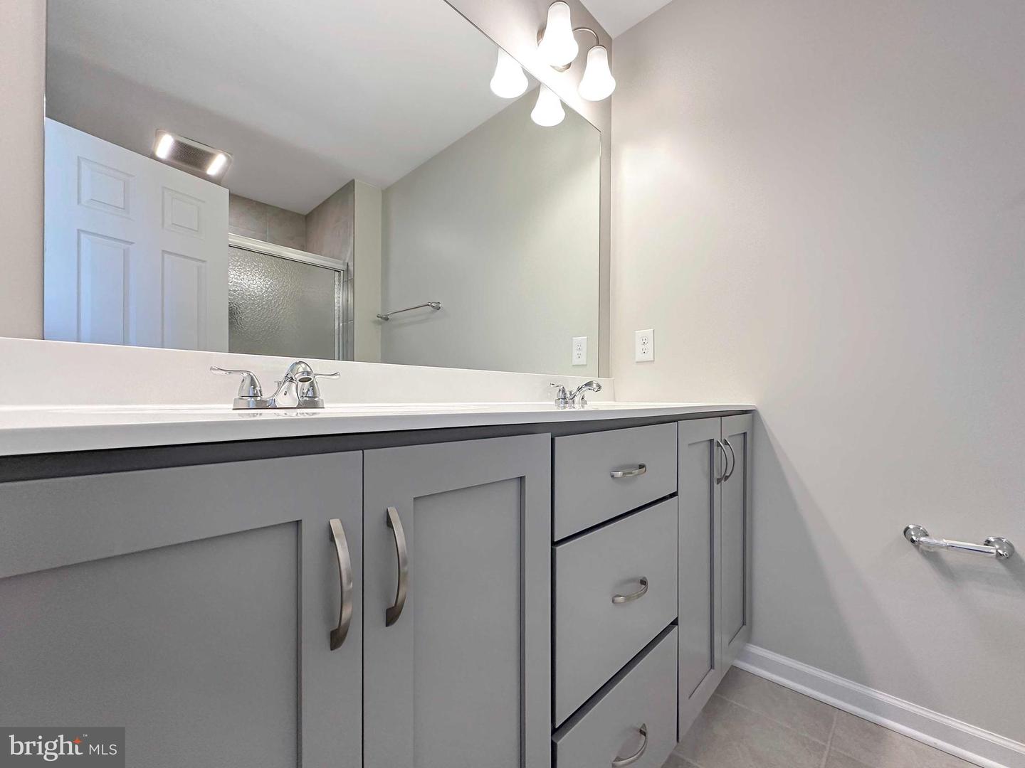 121 Dolomite Dr Property Photo 27