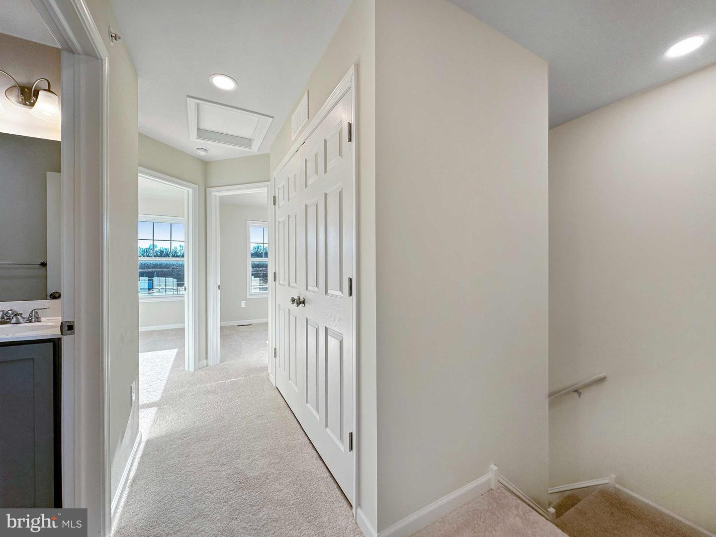 121 Dolomite Dr Property Photo 33