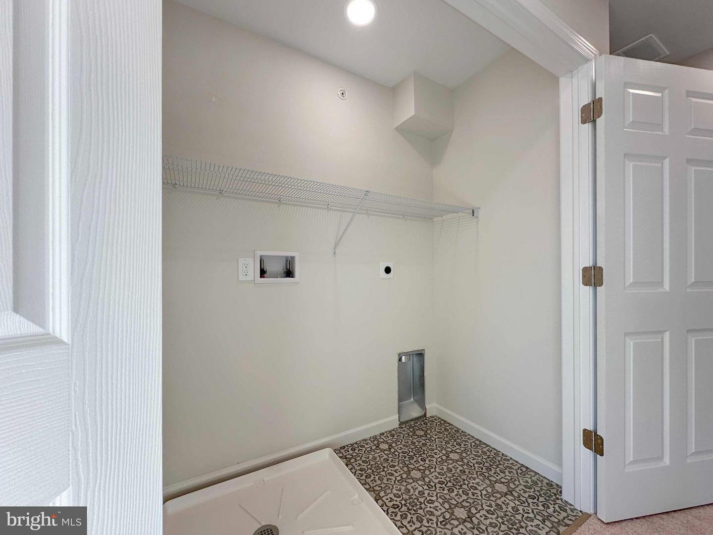 121 Dolomite Dr Property Photo 36