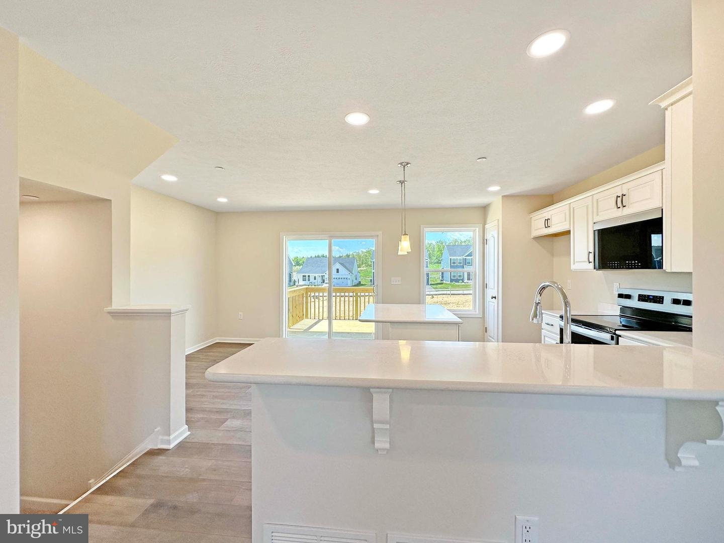 110 Dolomite Dr Property Photo 15