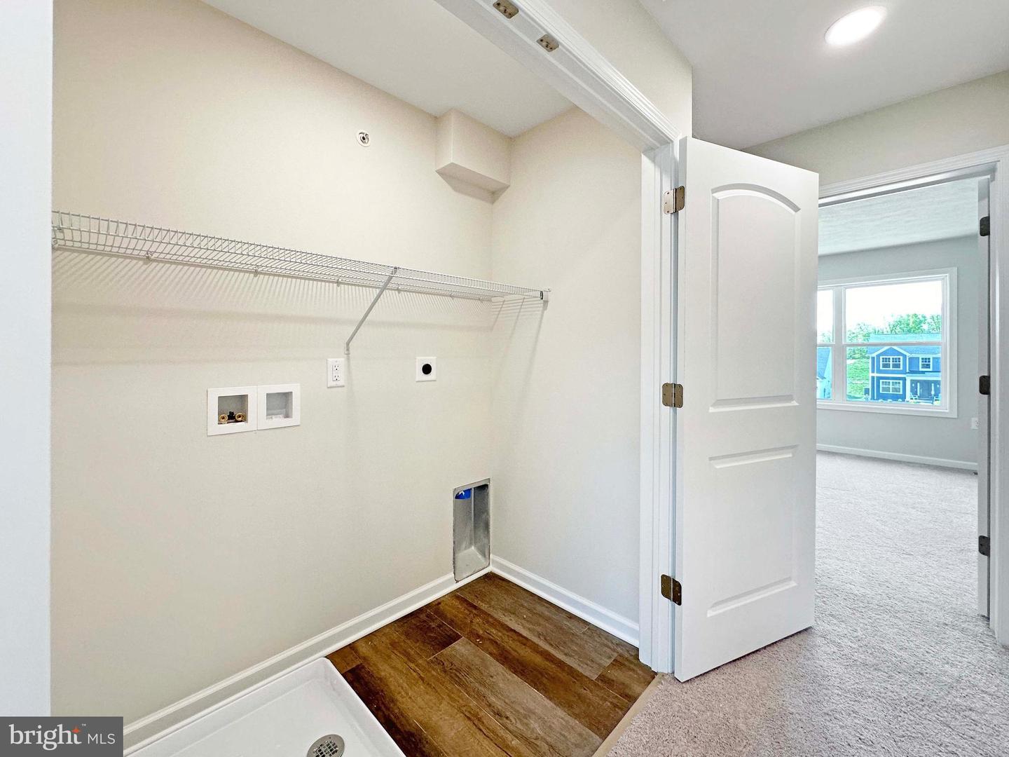 110 Dolomite Dr Property Photo 27