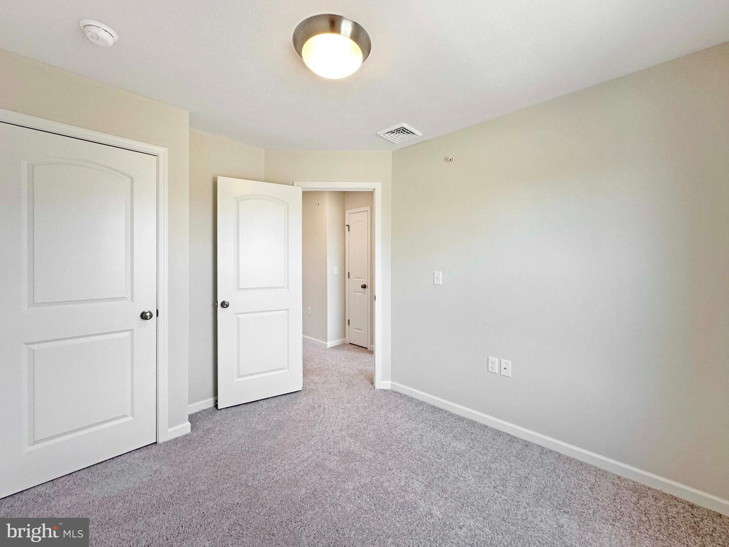110 Dolomite Dr Property Photo 29