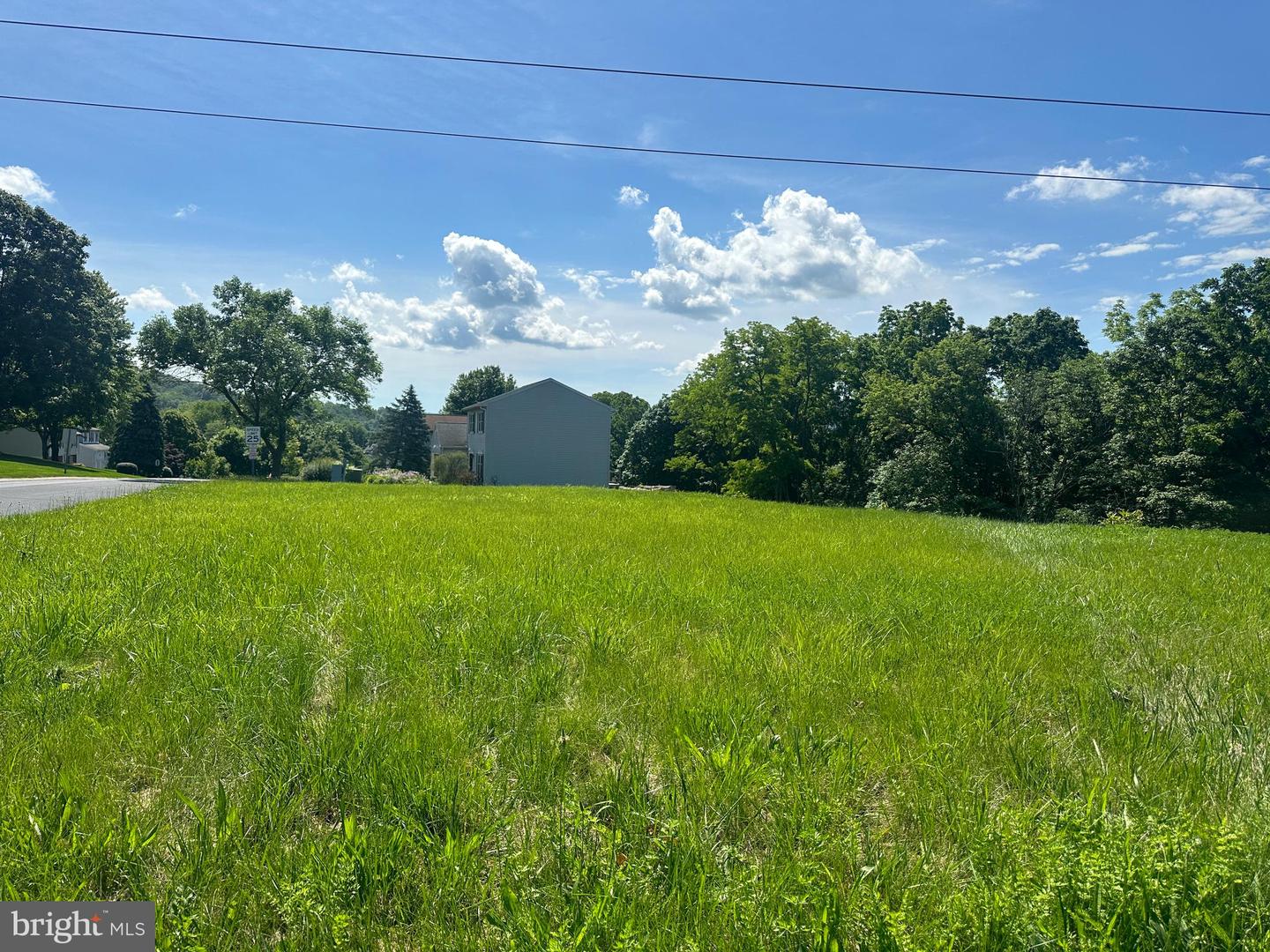1100 Cortland Dr Property Photo 2