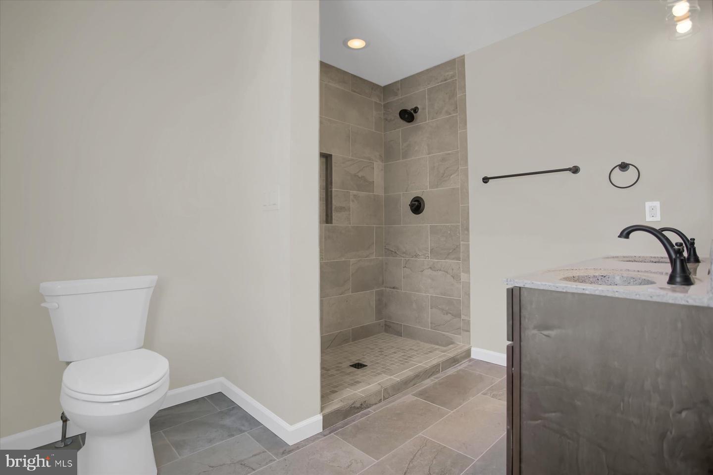 125 Josie Dr Property Photo 24