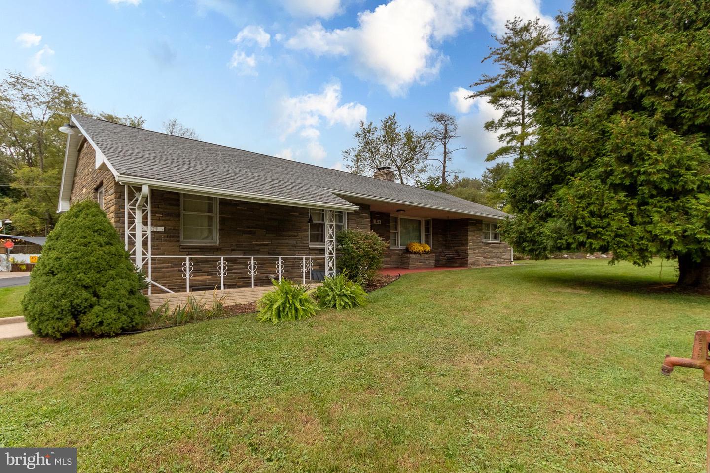 1829 Zion Rd Property Photo 8
