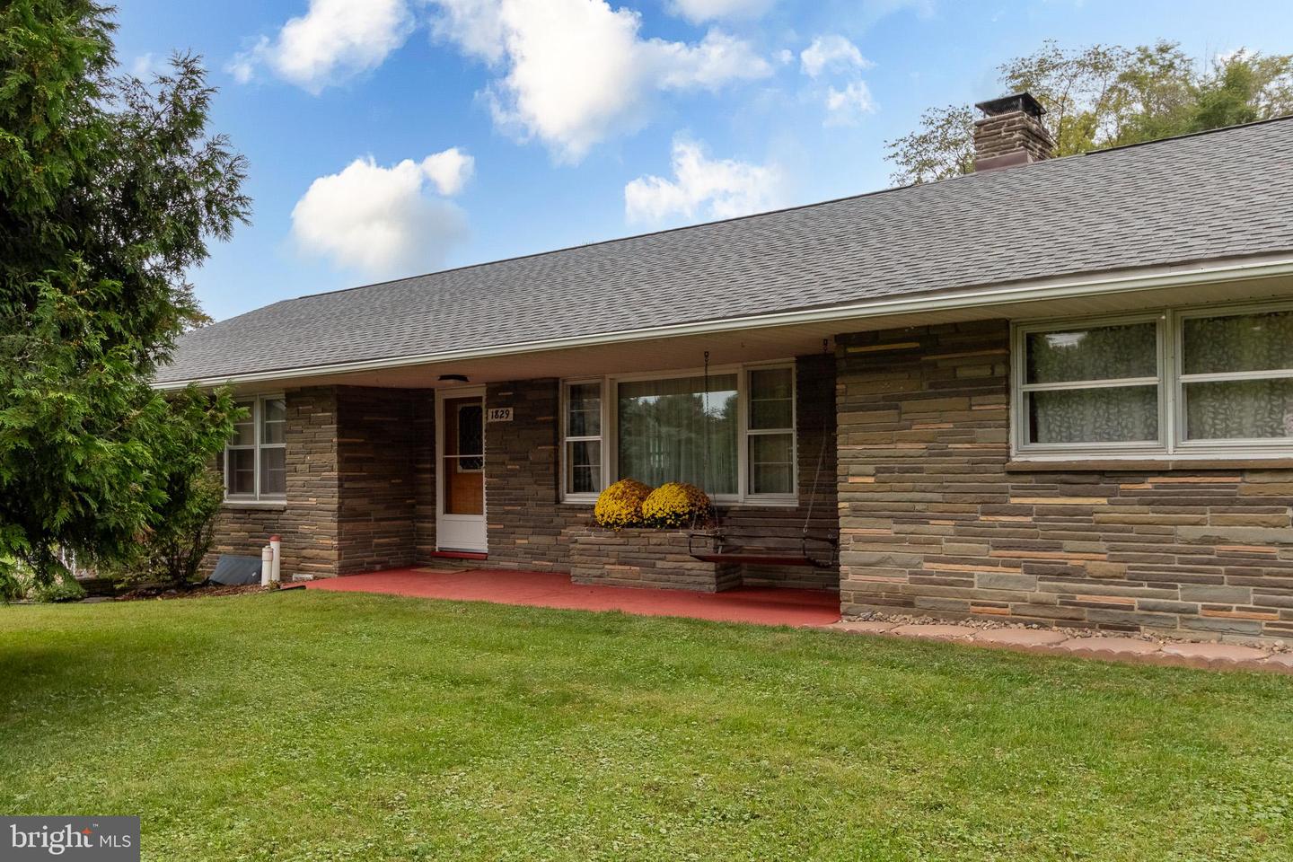 1829 Zion Rd Property Photo 9
