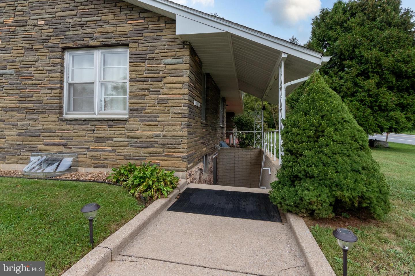 1829 Zion Rd Property Photo 10