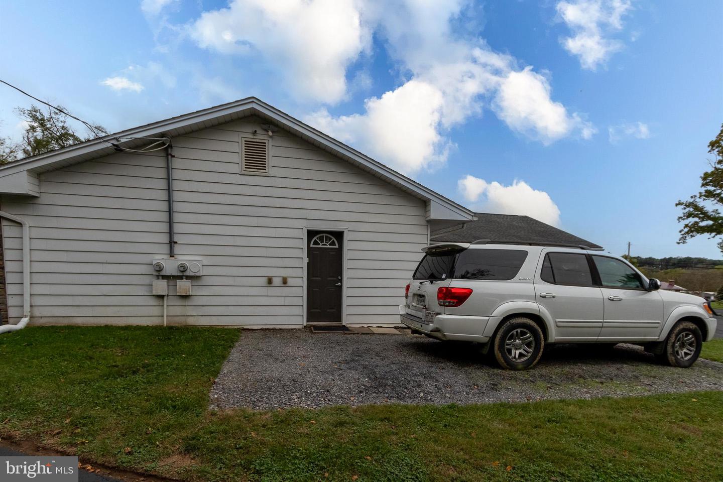 1829 Zion Rd Property Photo 12