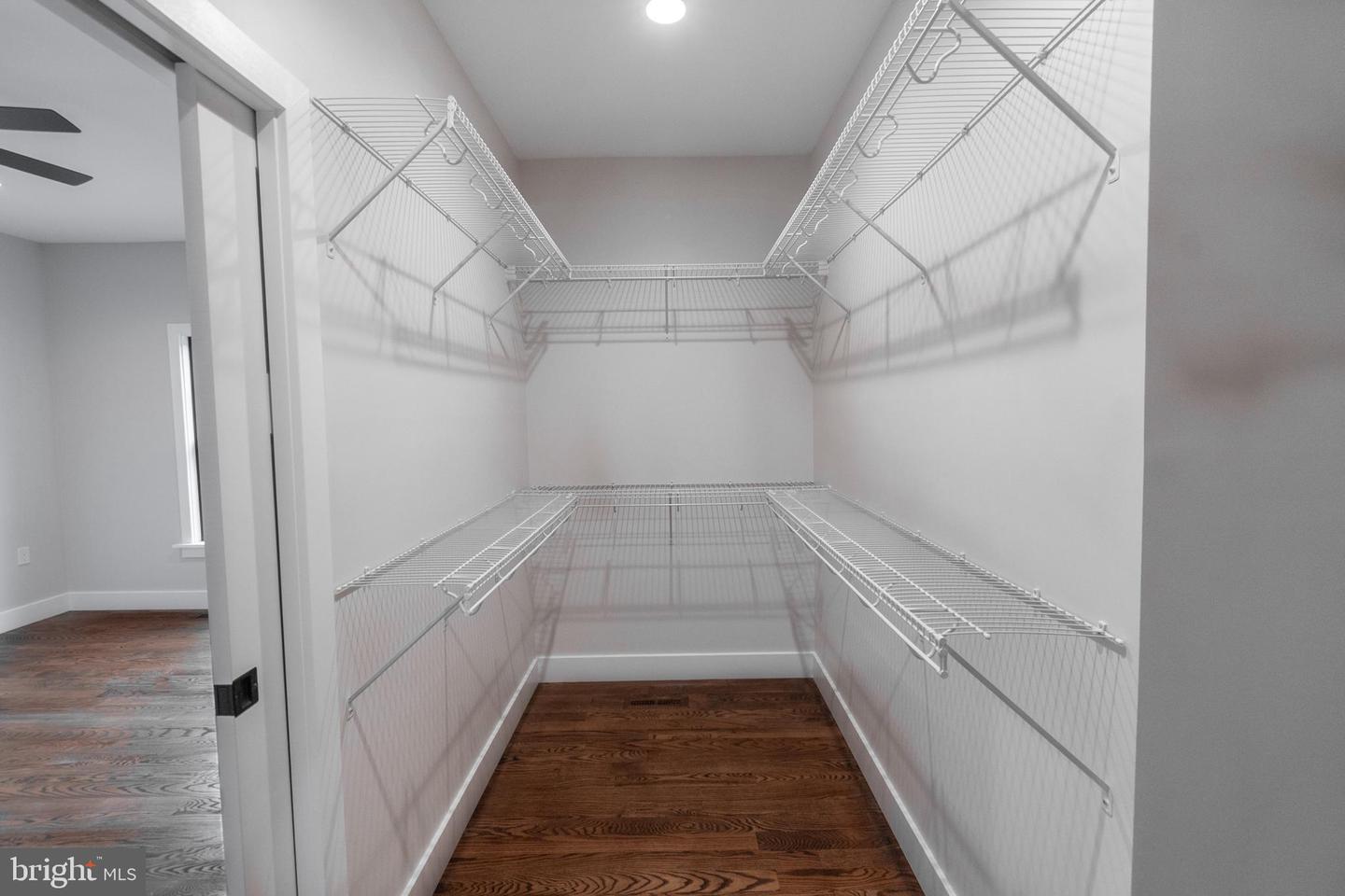 163 Indian Hill Rd Property Photo 18