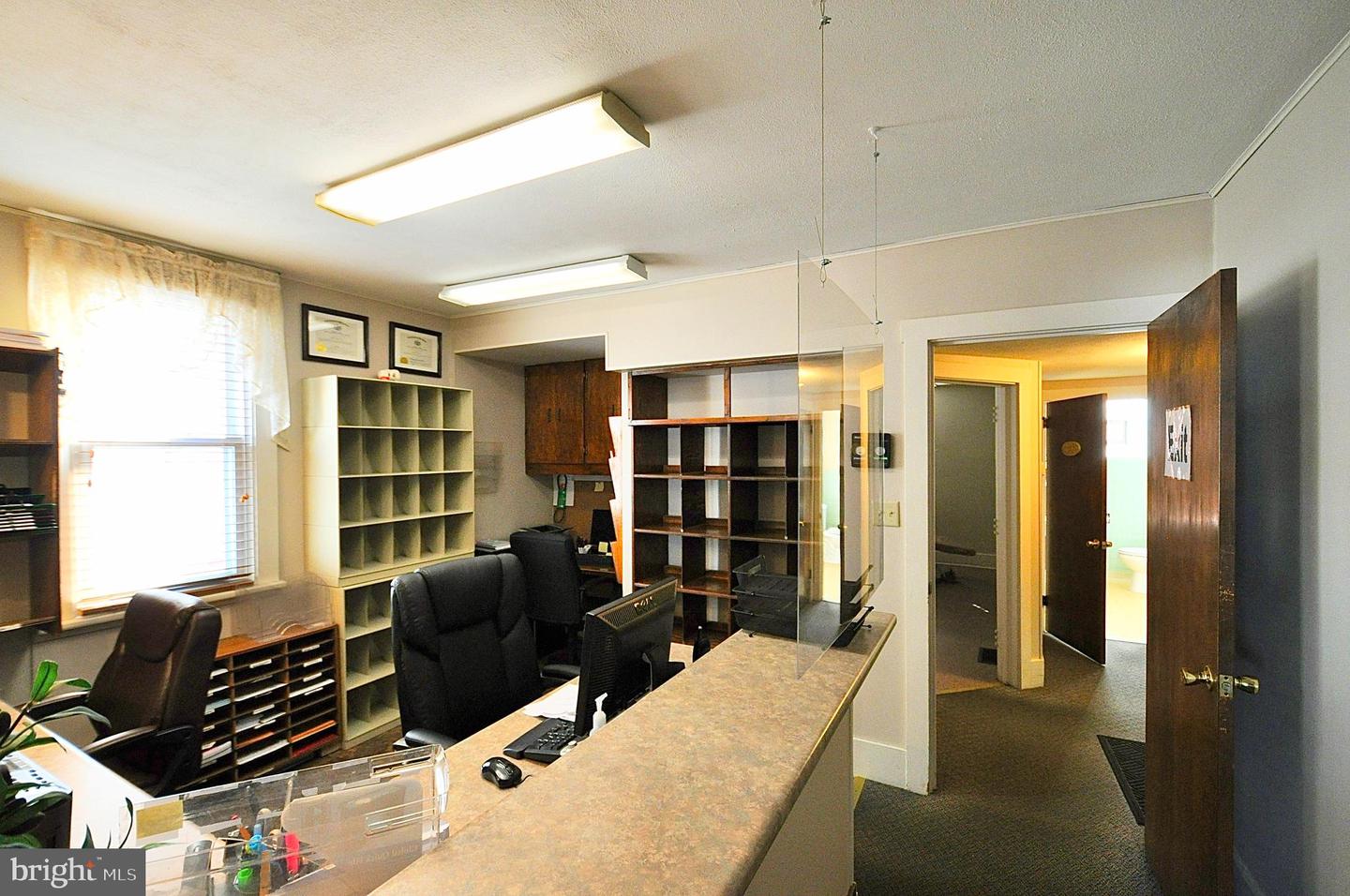 109 N Centre St Property Photo 5