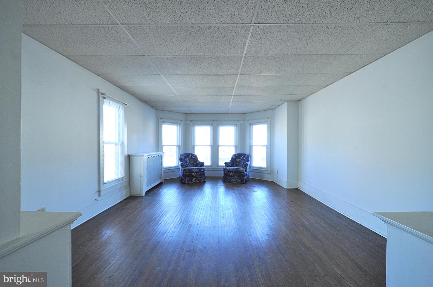 109 N Centre St Property Photo 12