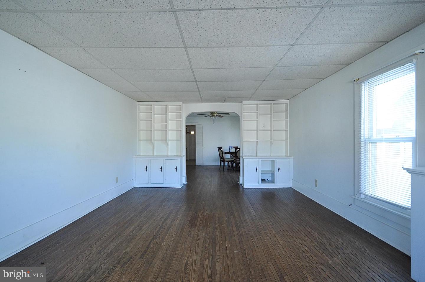 109 N Centre St Property Photo 13