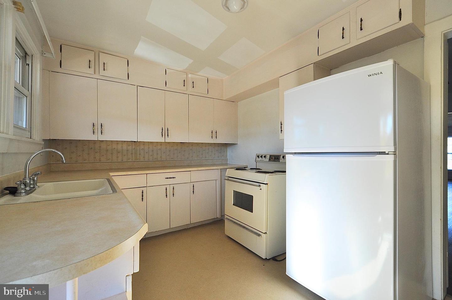 109 N Centre St Property Photo 16