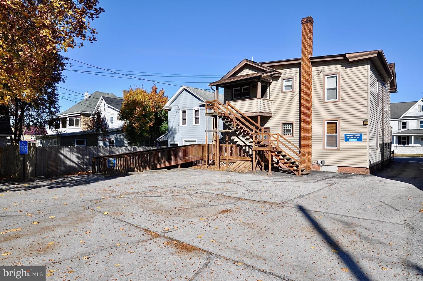 109 N Centre St Property Photo 19