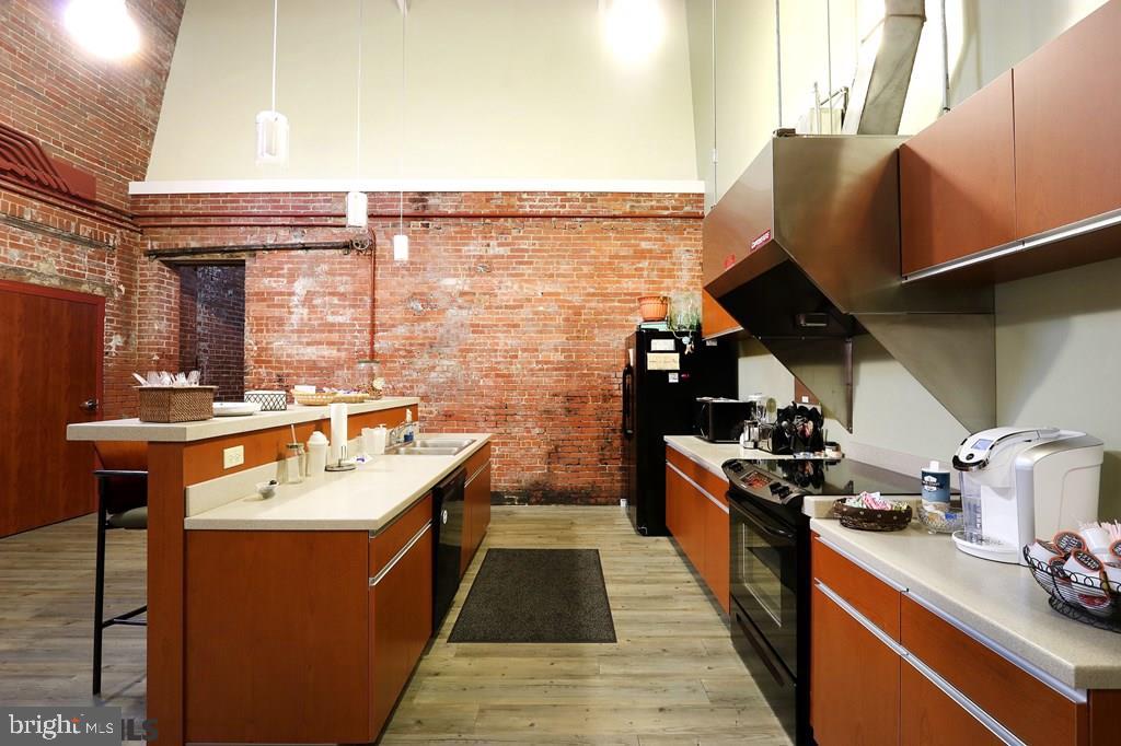 194 Match Factory Pl Property Photo 10