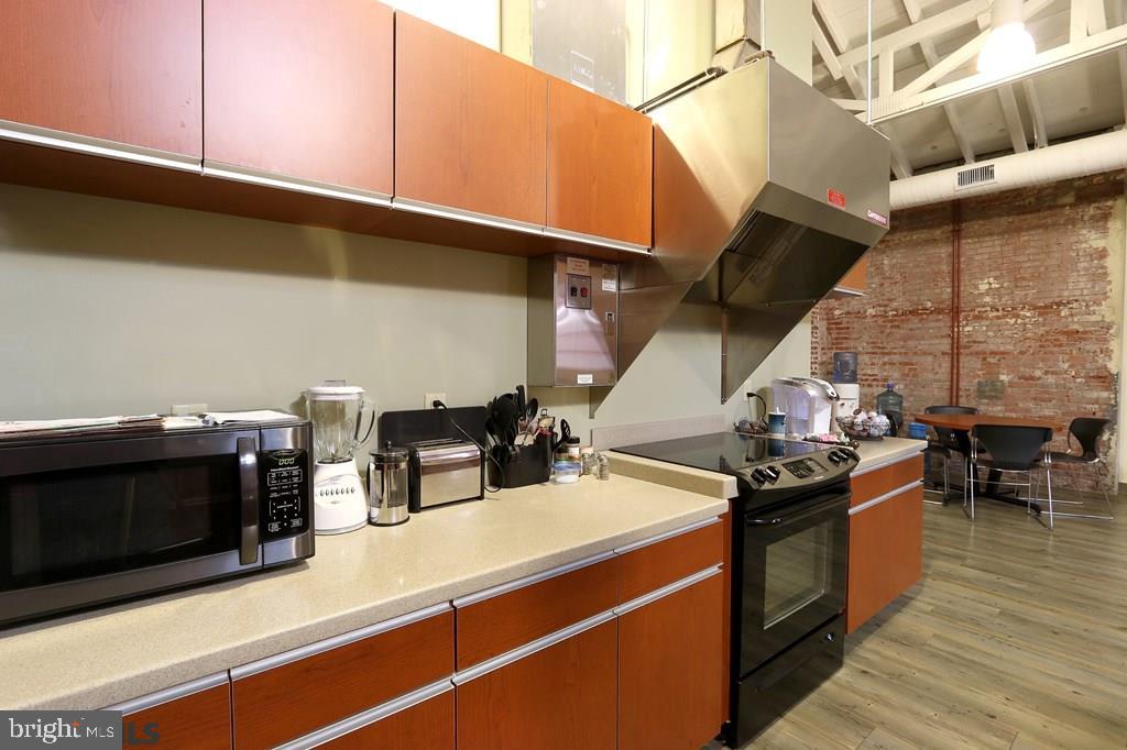 194 Match Factory Pl Property Photo 13