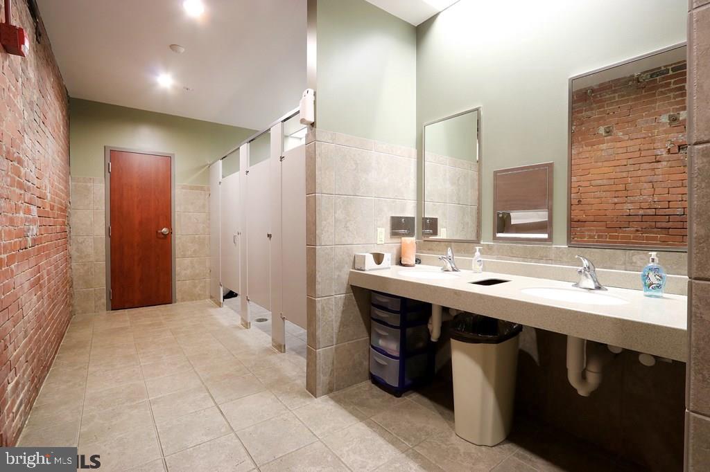 194 Match Factory Pl Property Photo 18