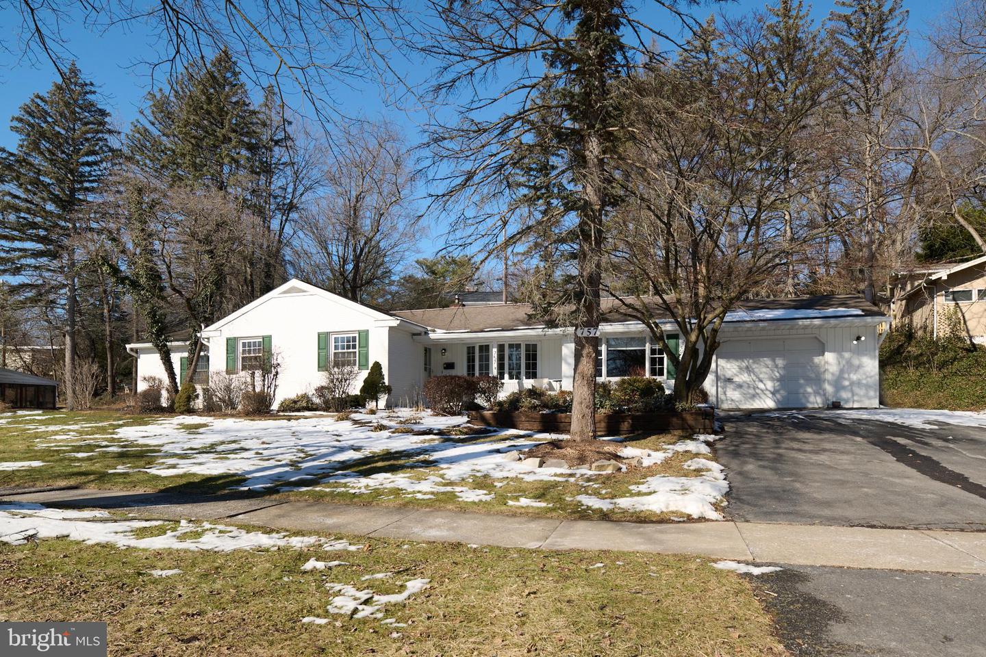 757 Westerly Pkwy Property Photo
