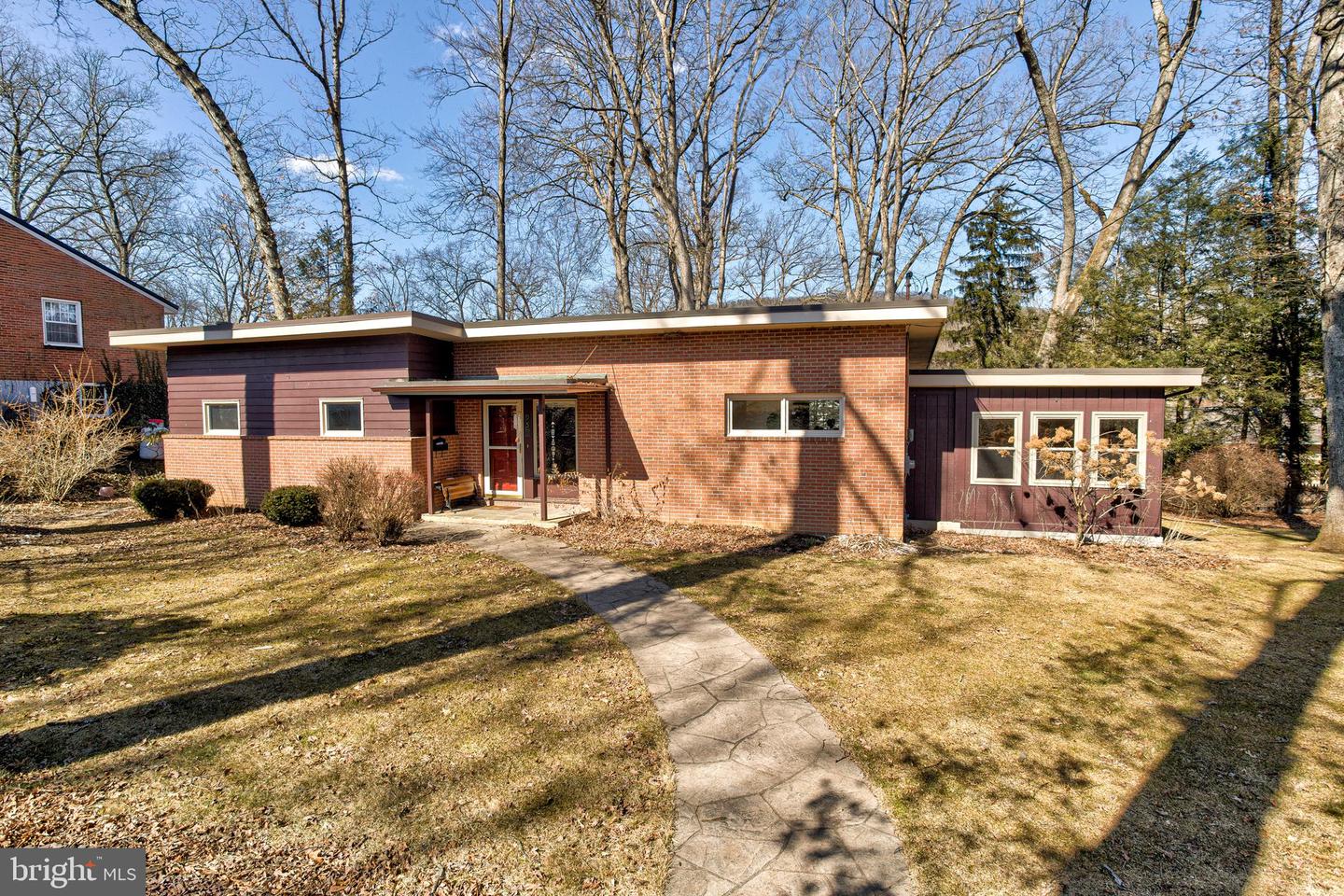 931 Woodland Dr Property Photo