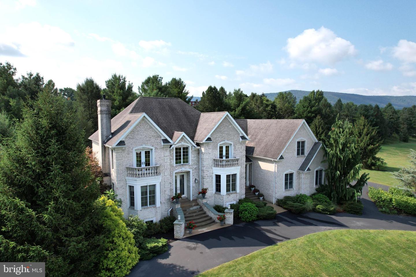 128 Aspen Dr Property Photo