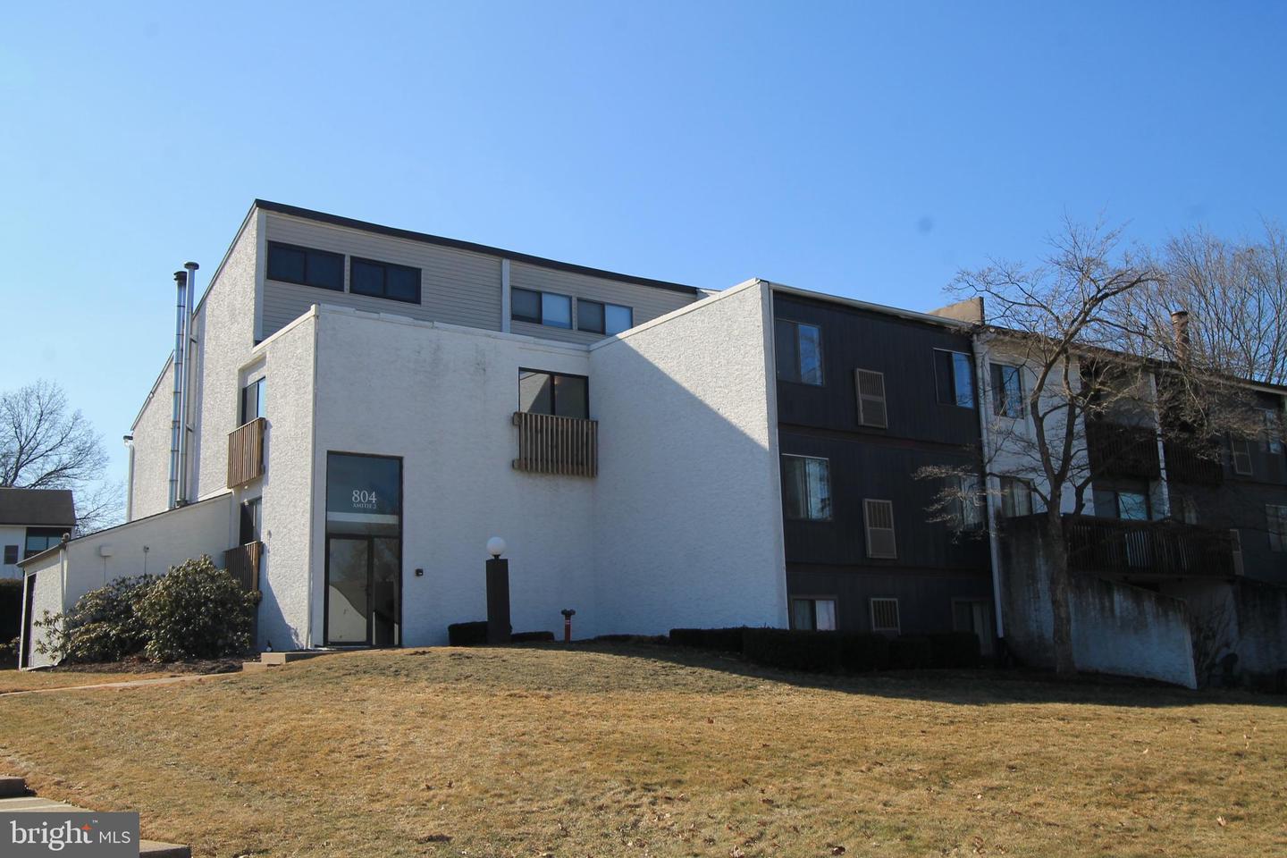 Amitie 2 Real Estate Listings Main Image