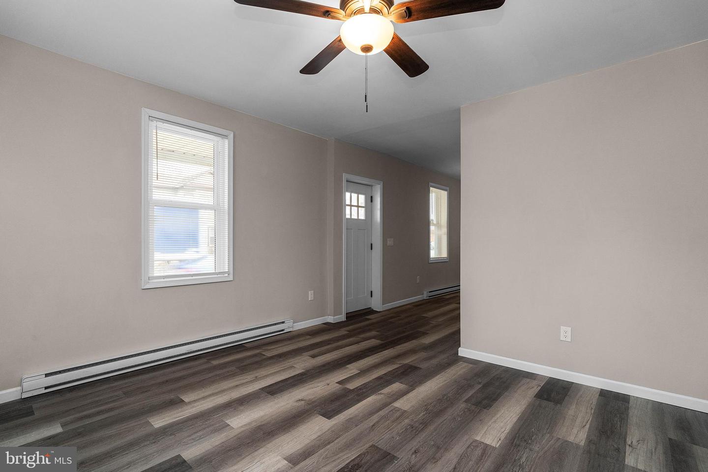 108 N Centre St Property Photo 11