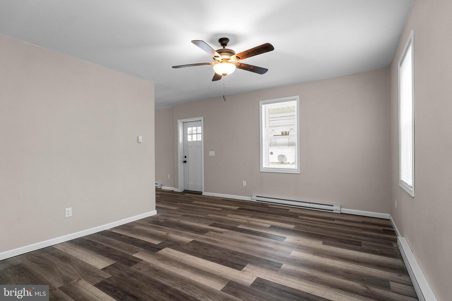 108 N Centre St Property Photo 13