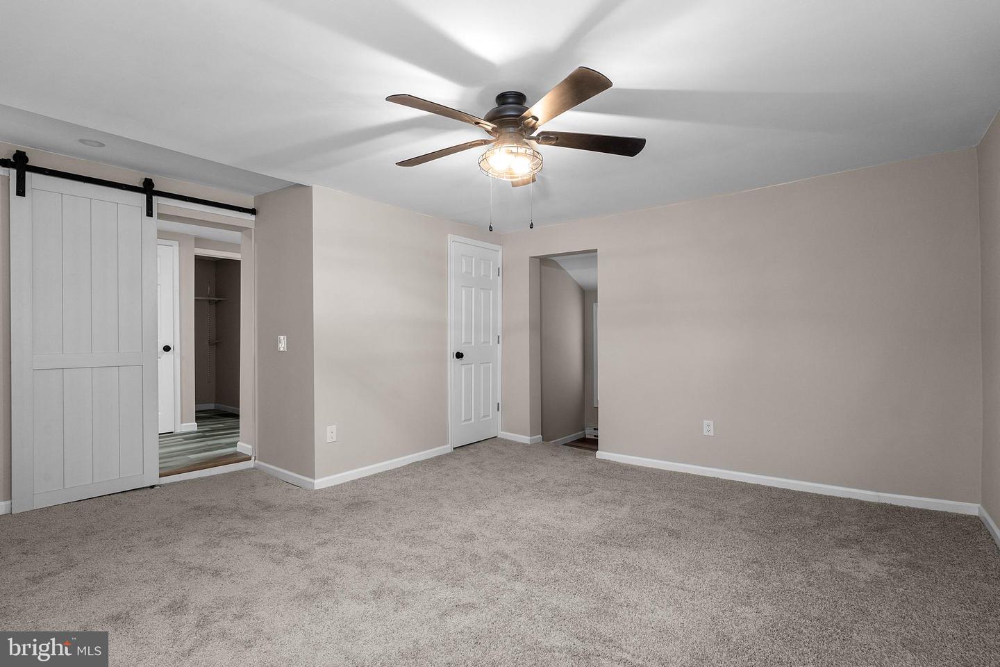 108 N Centre St Property Photo 18