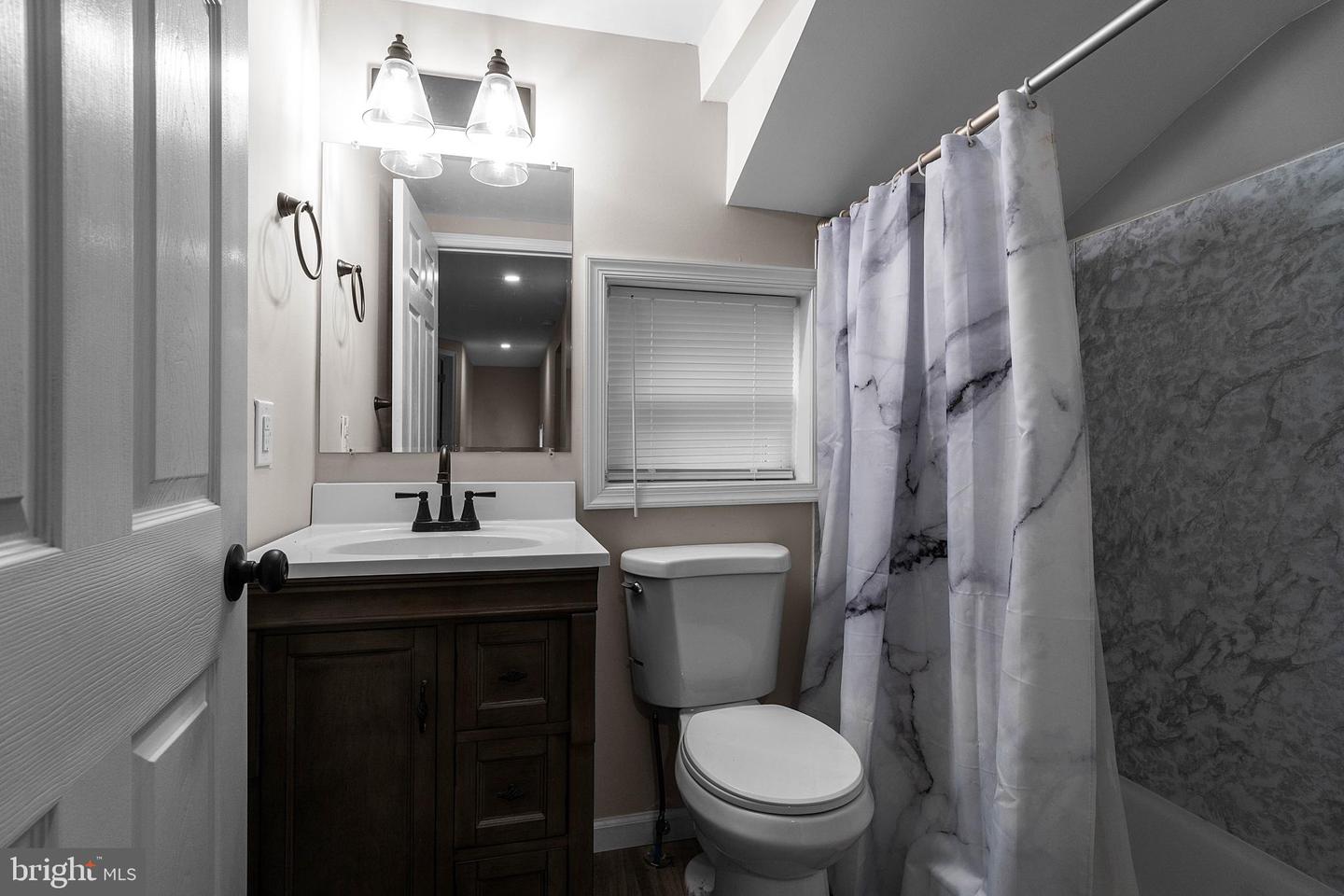 108 N Centre St Property Photo 22