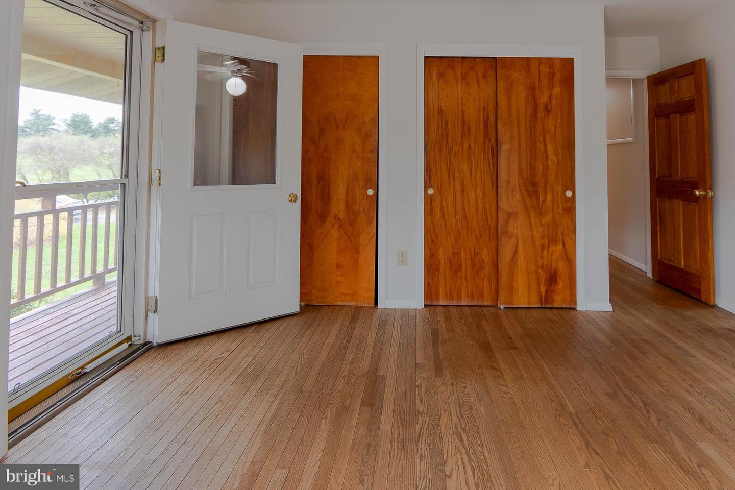 735 Kennard Rd Property Photo 25