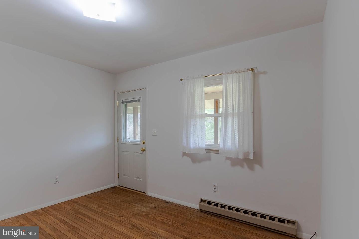 735 Kennard Rd Property Photo 29