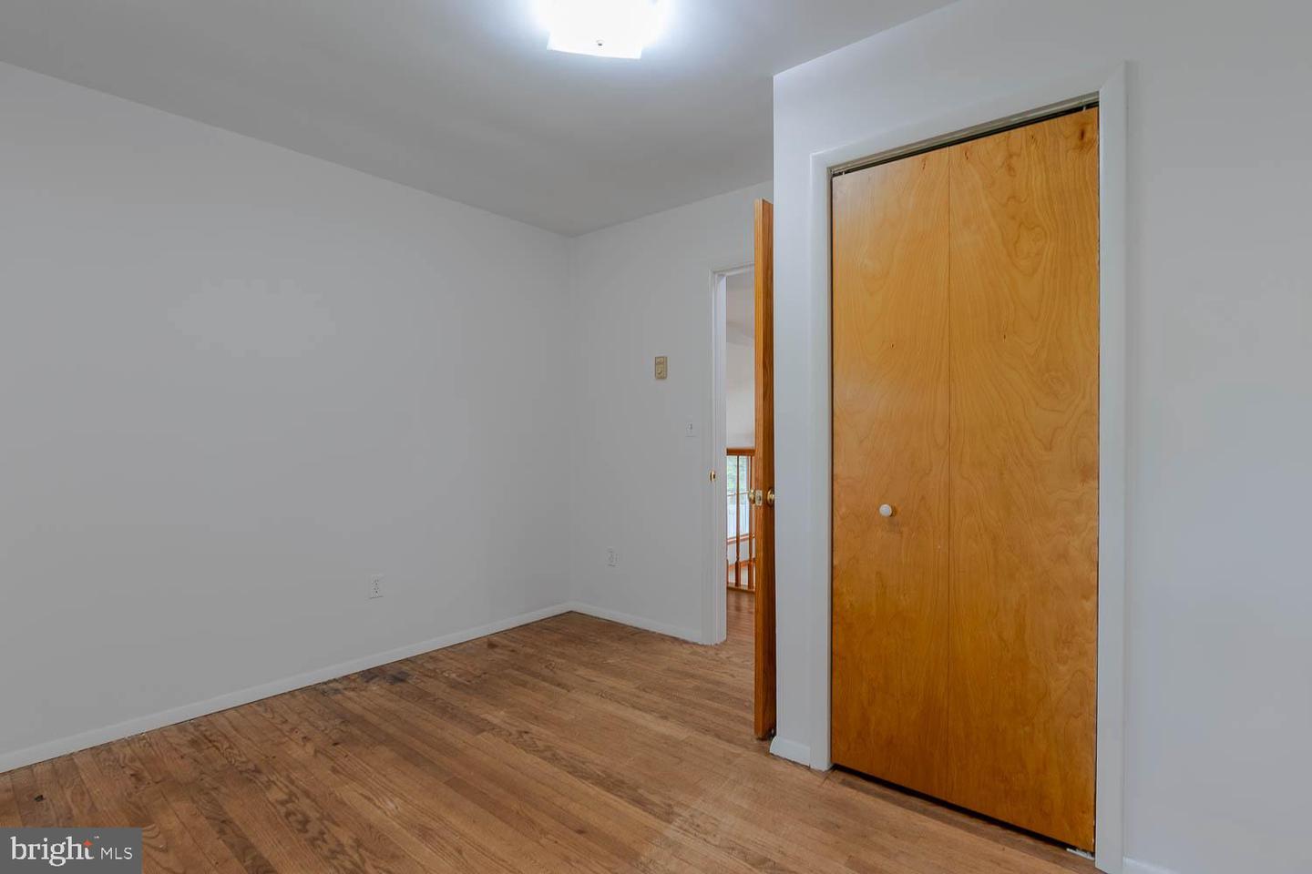735 Kennard Rd Property Photo 30