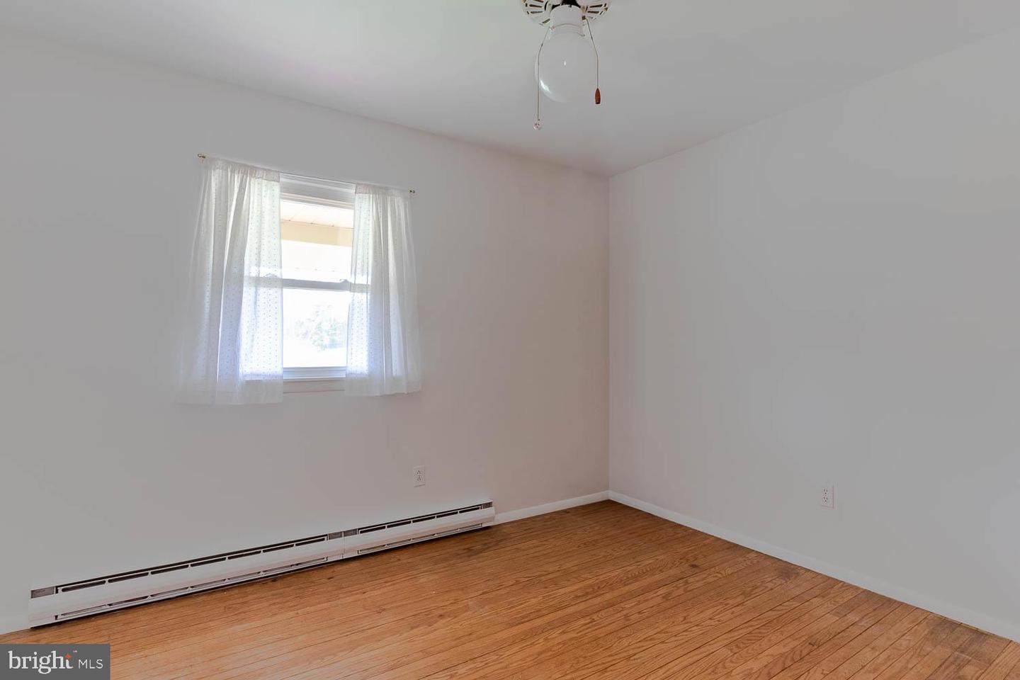 735 Kennard Rd Property Photo 31