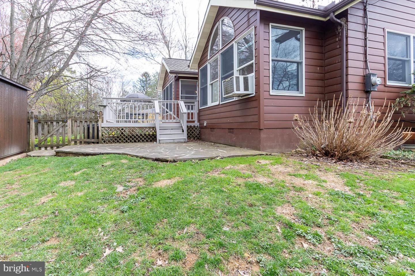 735 Kennard Rd Property Photo 38