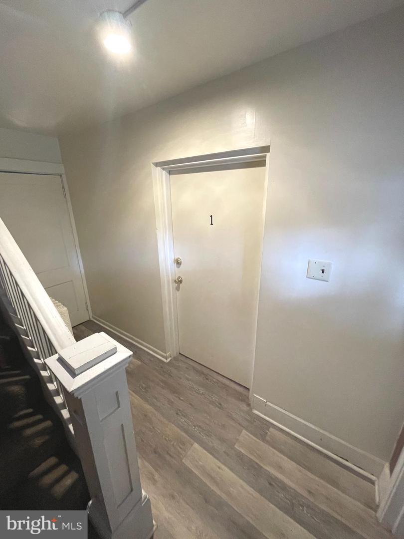 125 W Park Ave Property Photo 4