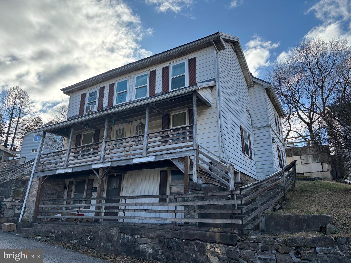 358-362 Stoney Batter Property Photo 3