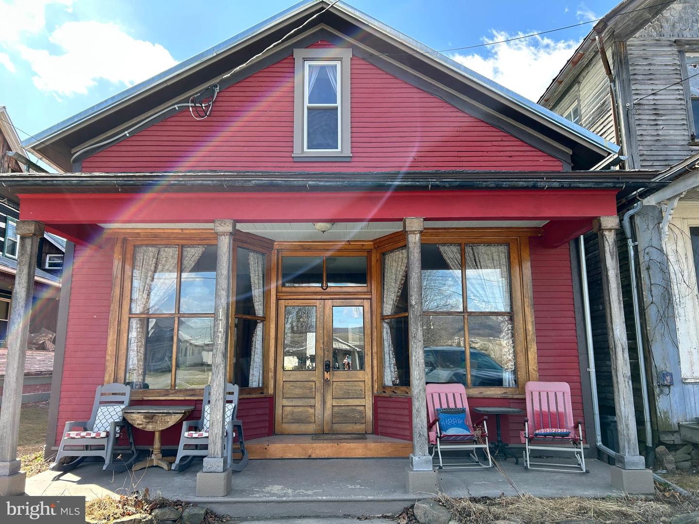 111 Mountain Ave Property Photo 1