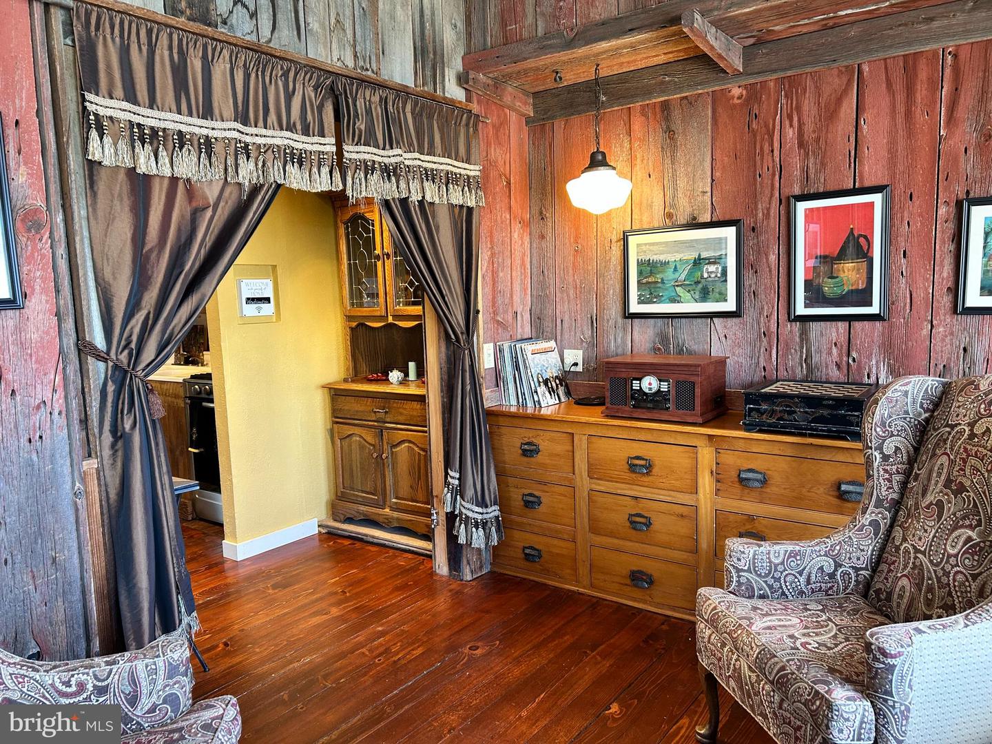 111 Mountain Ave Property Photo 24