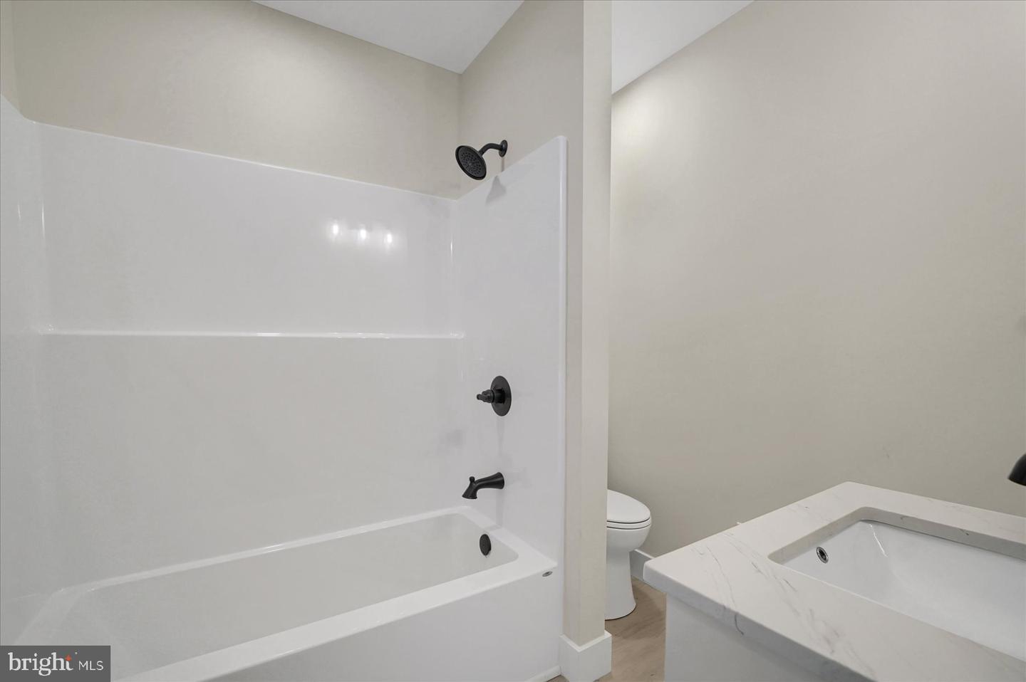 154 Saffron Blvd Property Photo 27