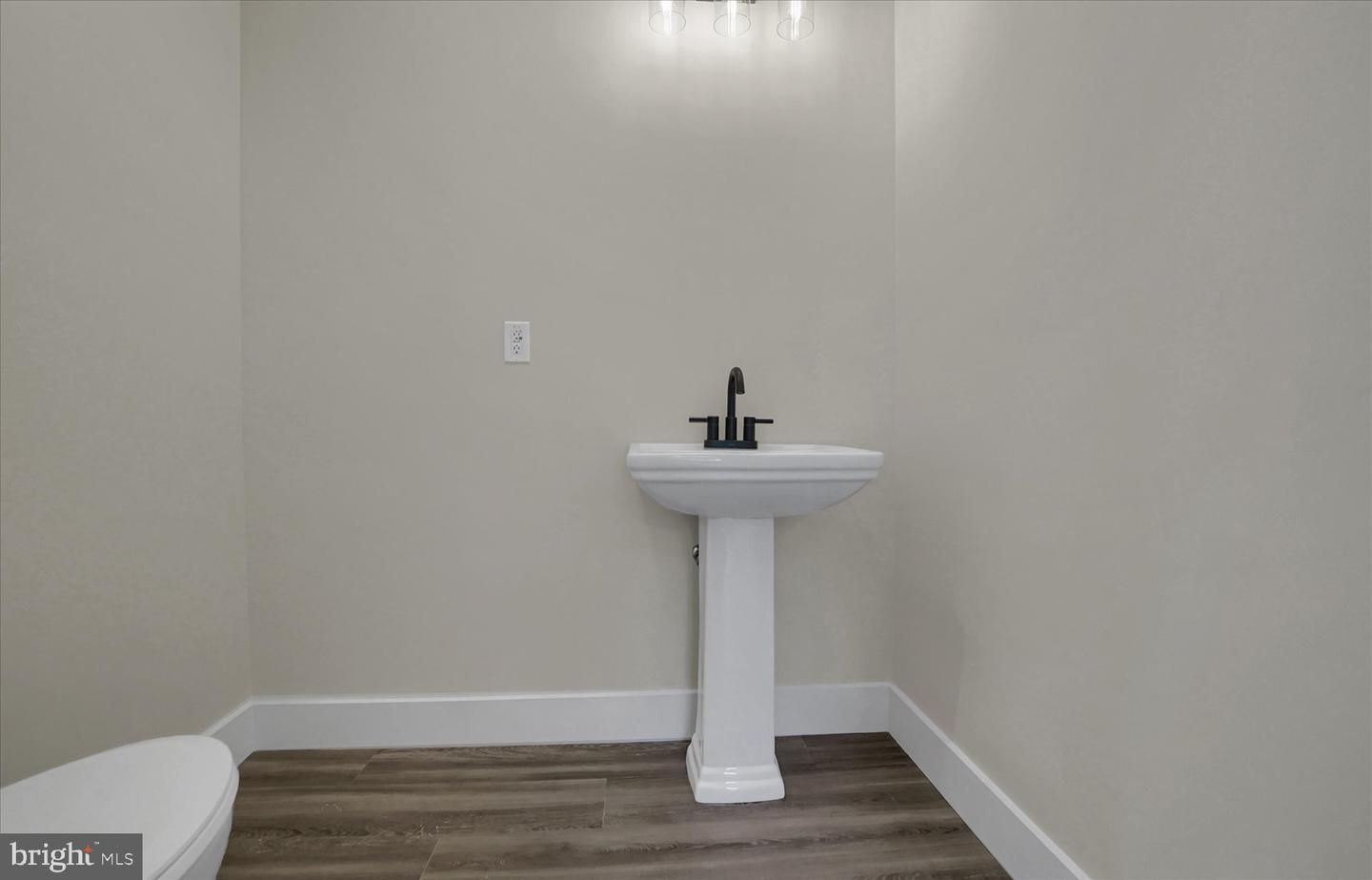 154 Saffron Blvd Property Photo 31