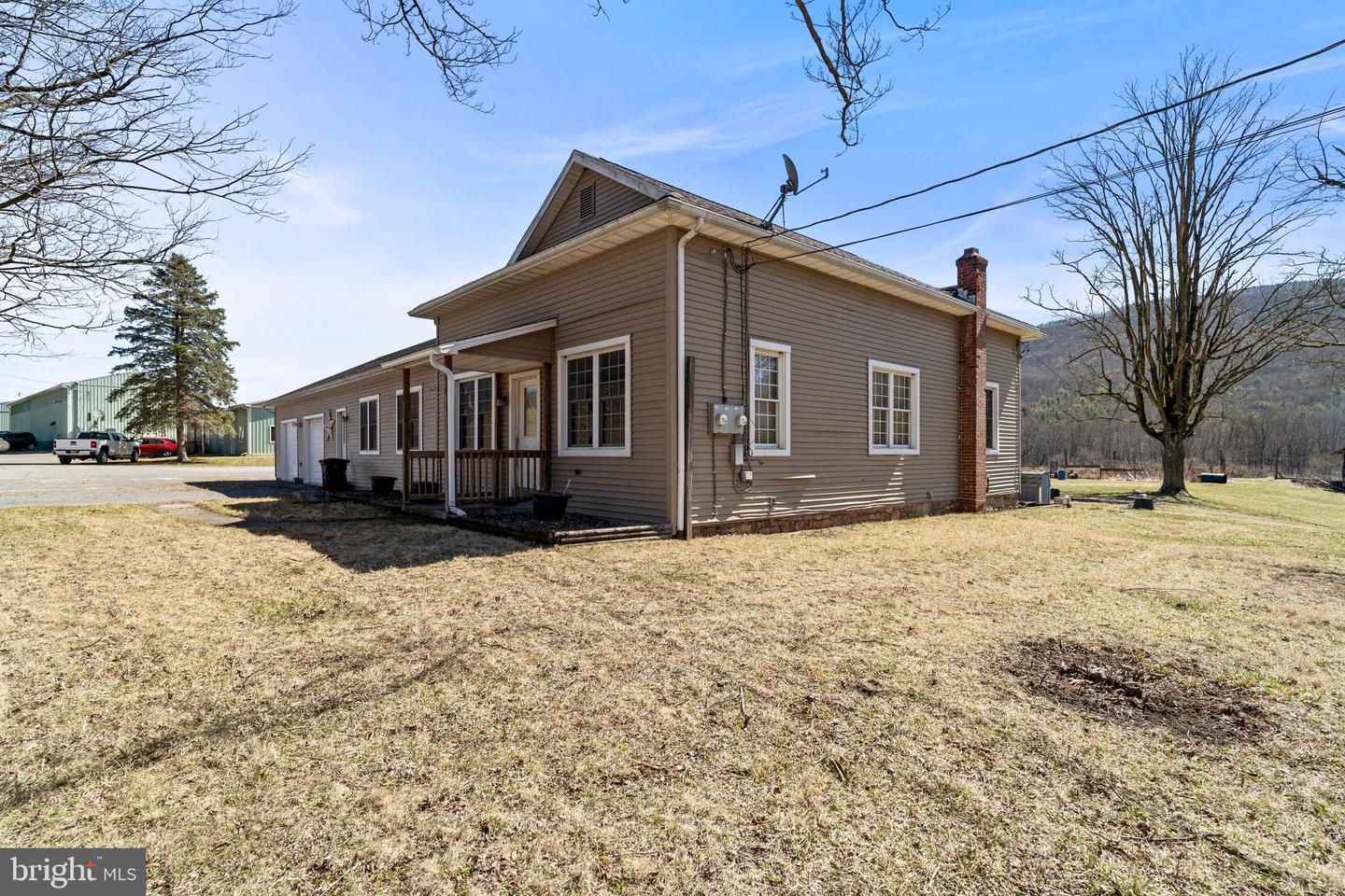 1599 Eagle Valley Rd S Property Photo 21