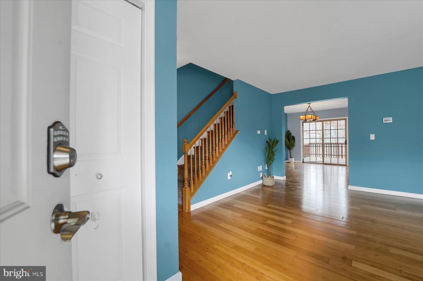 642 Oakwood Ave #d Property Photo 3