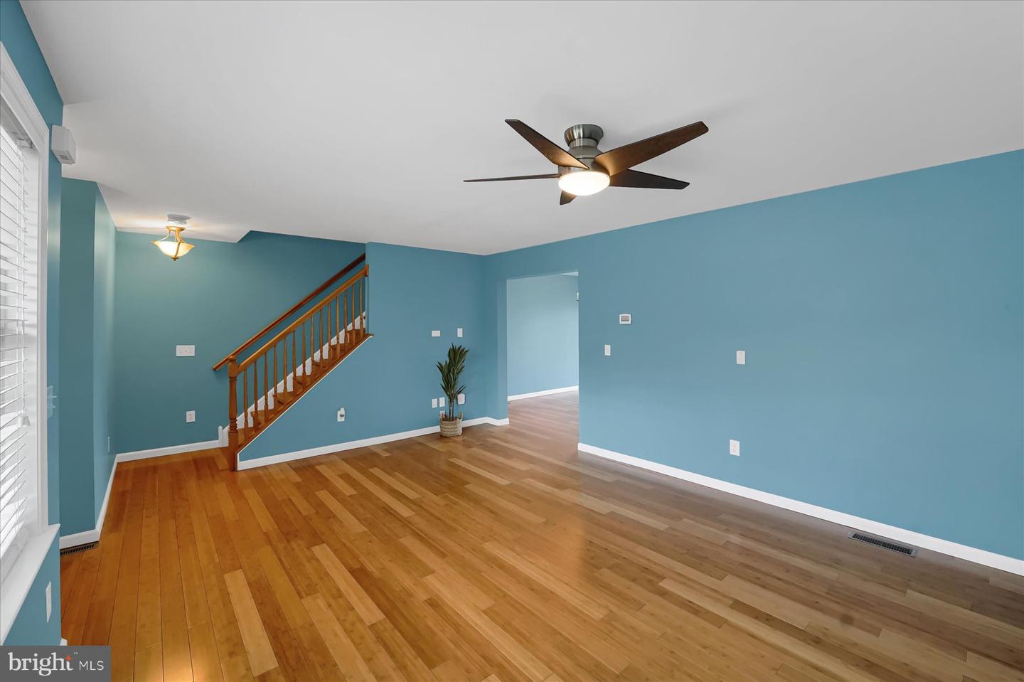 642 Oakwood Ave #d Property Photo 6