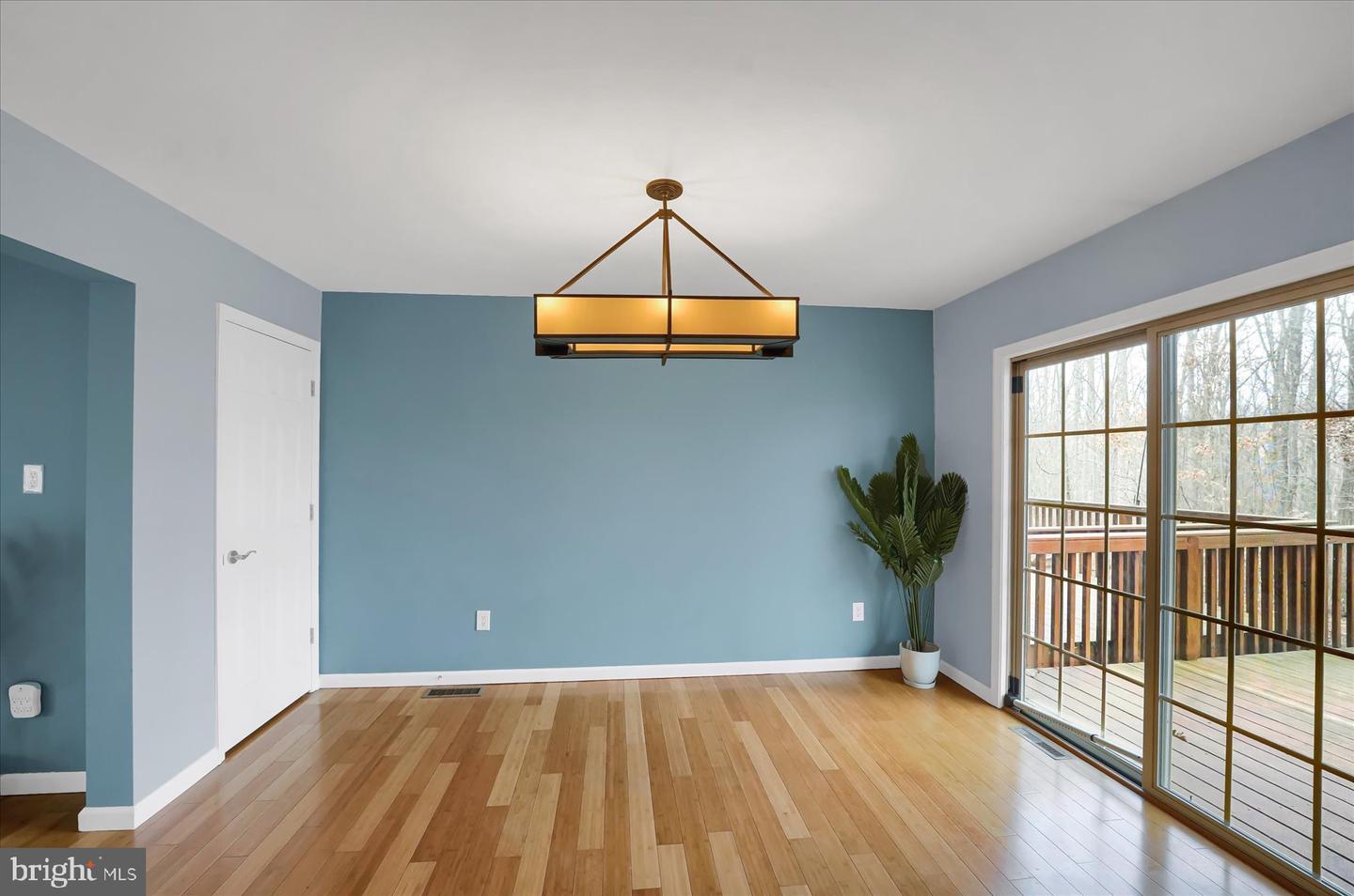 642 Oakwood Ave #d Property Photo 7