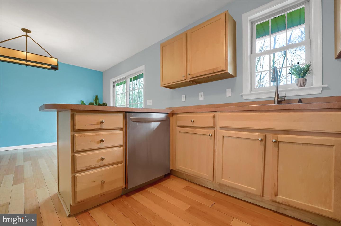 642 Oakwood Ave #d Property Photo 9