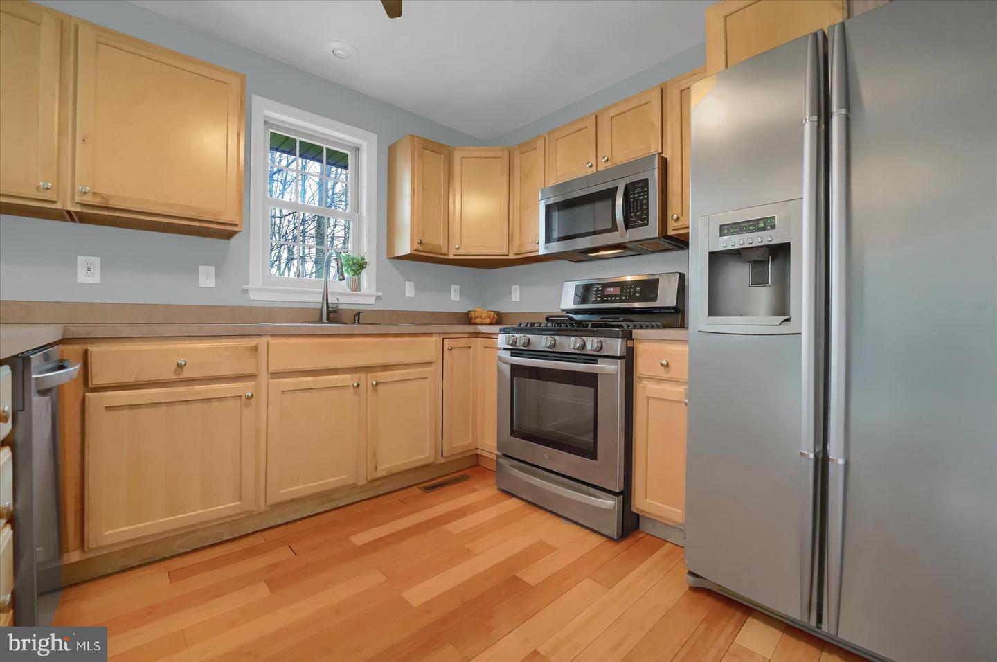 642 Oakwood Ave #d Property Photo 11