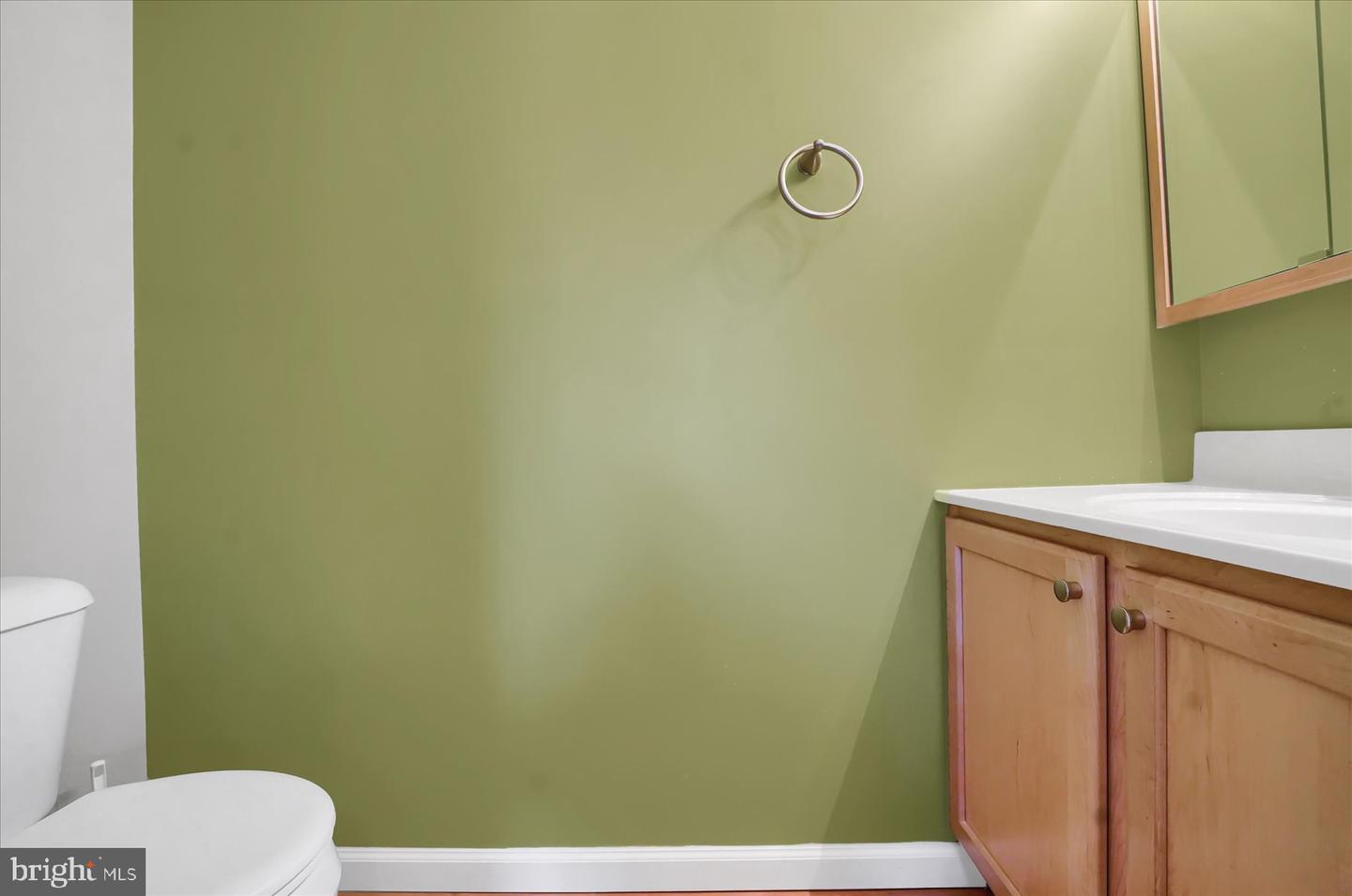 642 Oakwood Ave #d Property Photo 12